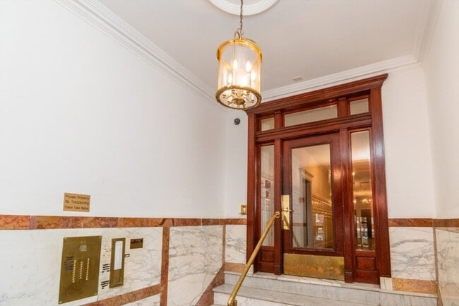 Photo - 35 Queensberry St Unit 22