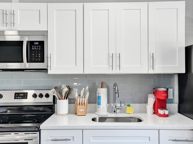 Photo - 3204 NE 9th St Unit SI ID1503989P