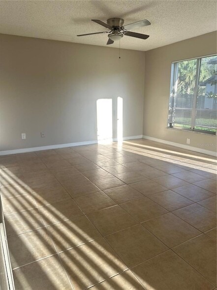 Photo - 951 Bryan Ct