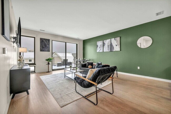 Photo - 2189 Cornell Rd Unit SI ID1386545P