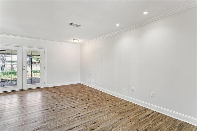 Photo - 620 Markham Dr