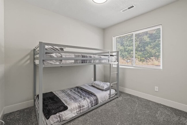 Photo - 1001 N Shamrock St Unit SI ID1460940P