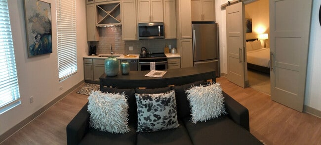 Building Photo - 13154 Ballantyne Corporate Pl Unit ID1344170P