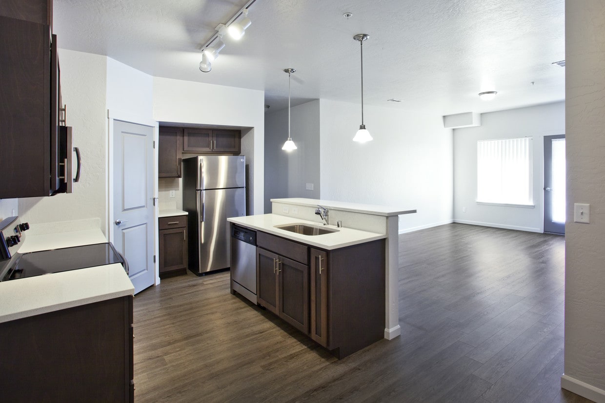 Floor Plan - 2X2 Hayden