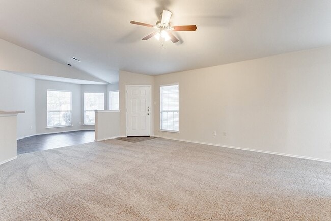 Photo - 1280 Kielder Cir
