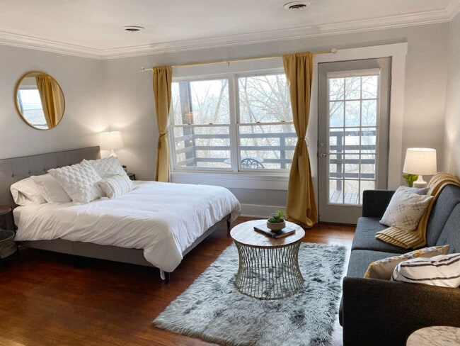 Building Photo - 1001 Hatch St Unit ID1056124P