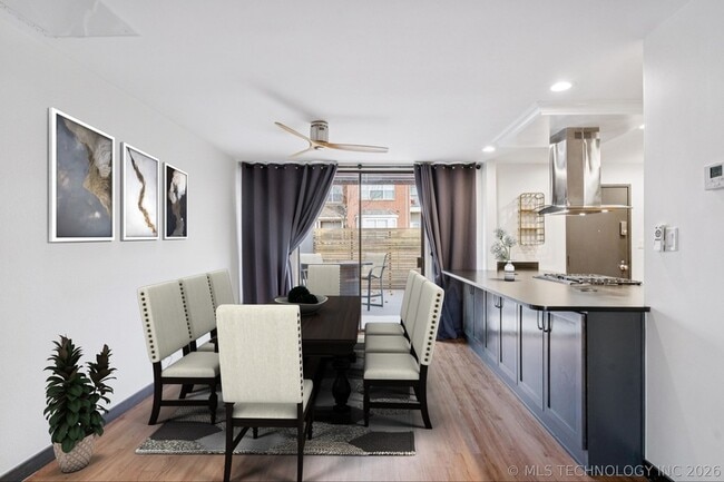 Photo - 410 W 7th St Unit 244