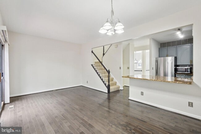Photo - 15514 Port Washington Ct