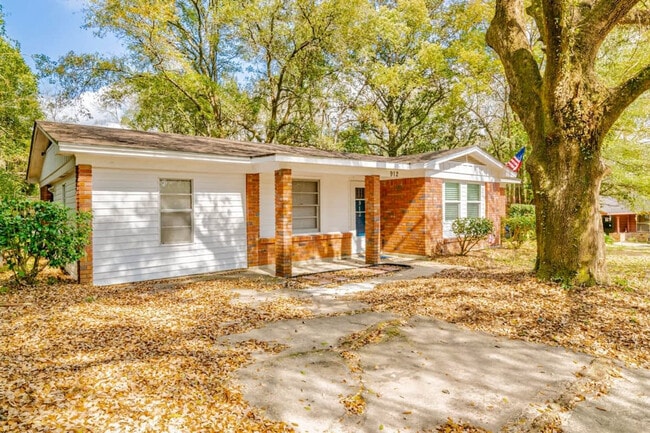 Photo - 912 Wendover Rd Unit ID1043703P