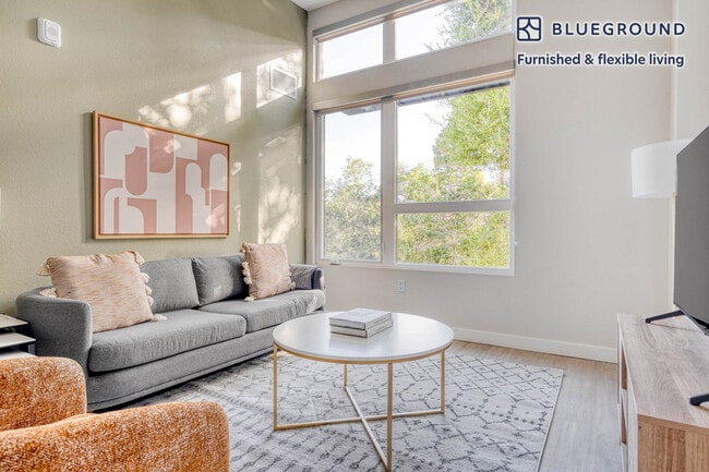 Building Photo - 1545 San Antonio St Unit FL3-ID1072