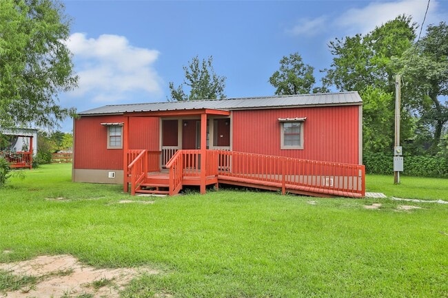 Photo - 221 County Rd 4803