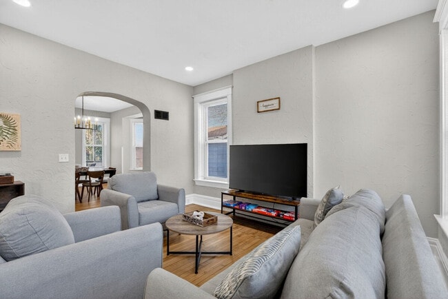 Building Photo - 3605 Cambridge Ave Unit SI ID1549993P