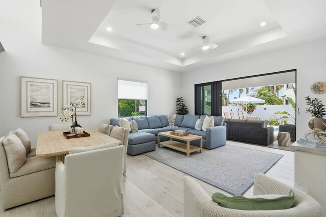 Building Photo - 596 97th Ave N Unit SI FL1-ID1603751P