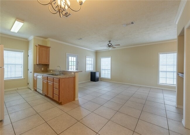 Photo - 3858 Oldenburg Ln