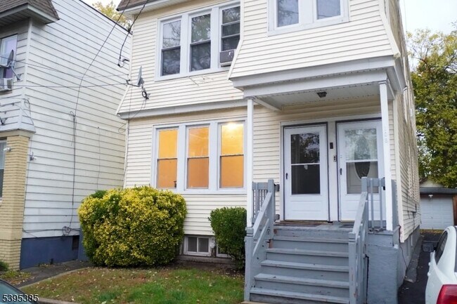 Building Photo - 108 Berkshire Pl Unit 2