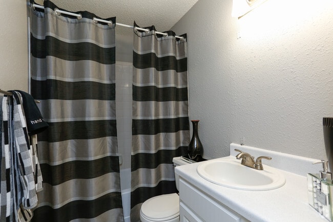 Bathroom - Beacon Hill
