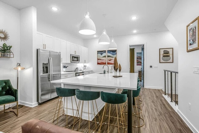 Photo - 738 Douglas Ave Unit ID1051714P