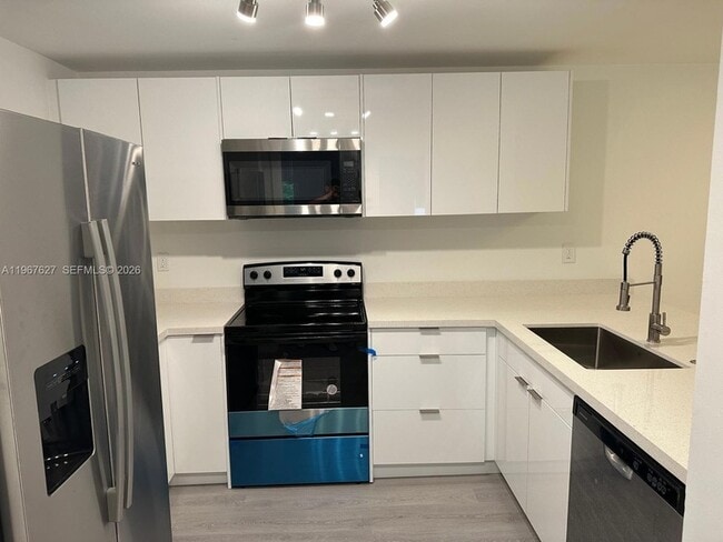 Photo - 210 SW 11th St Unit 510