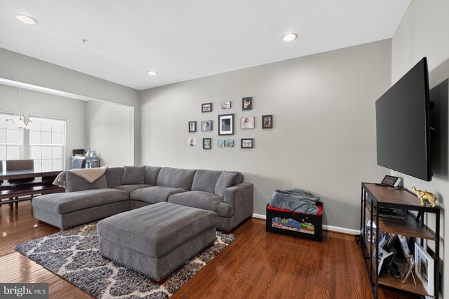 Photo - 1551 Emily Ct