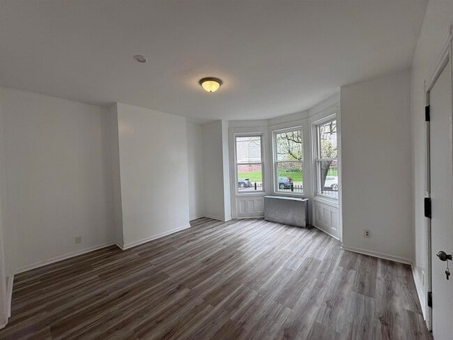 Photo - 139 Clifton Ave
