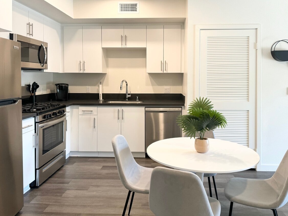 Floor Plan - 1BR/1.0BA