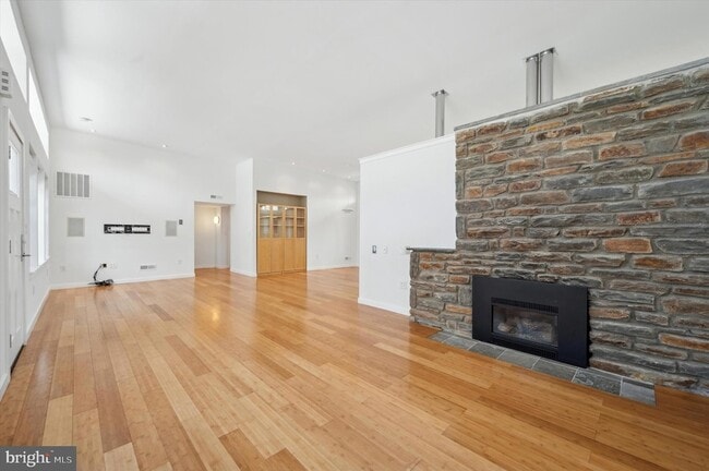 Photo - 29 Rolling Rd