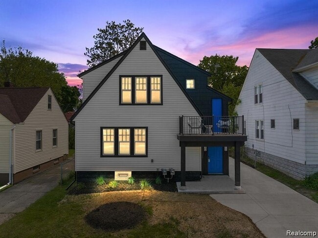 Photo - 310 E Harry Ave