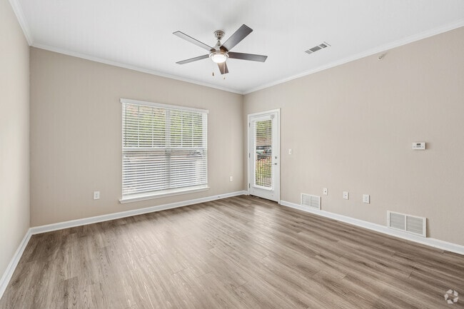 Pointe 1BR, 1BA - 681SF - Living Room - Chenal Pointe at the Divide