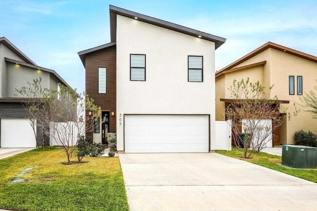 Building Photo - 305 Deer Path Lp