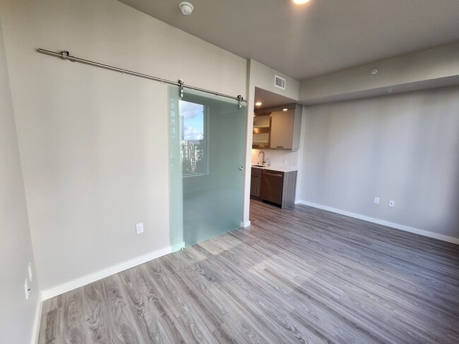 Photo - 888 Bellevue Apartments