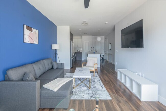 Photo - 688 W 1st St Unit SI ID1263086P
