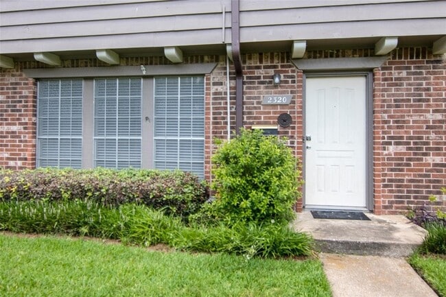 Photo - 2320 Shadowdale Dr Unit 296