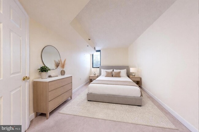 Photo - 1045 N Utah St Unit 308