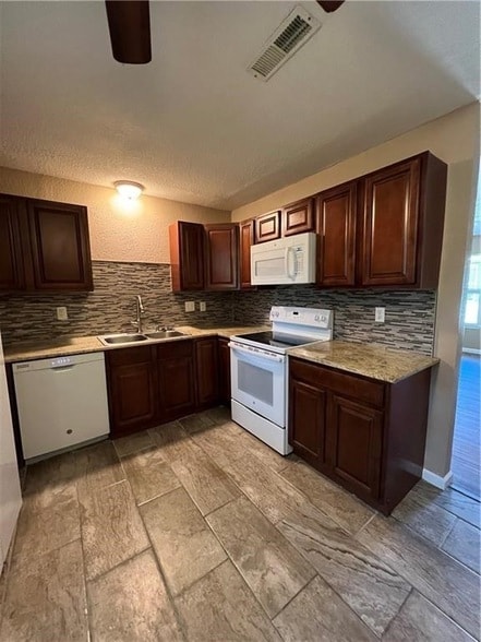 Photo - 2006 Cypress Pl Unit B