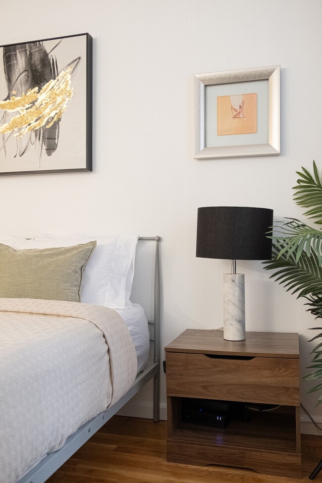 Photo - 305 E 95th St Unit SI ID1031998P