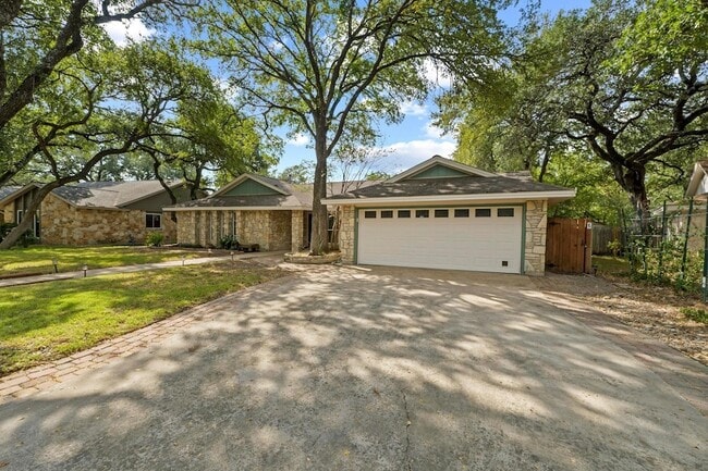 Photo - 10305 Caracara Dr