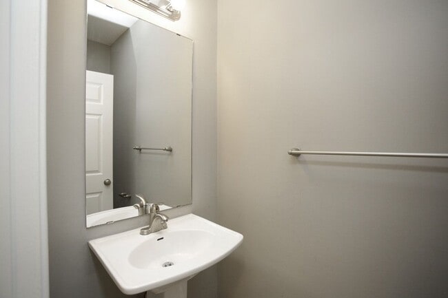 Interior Photo - Holly Ridge Townhomes