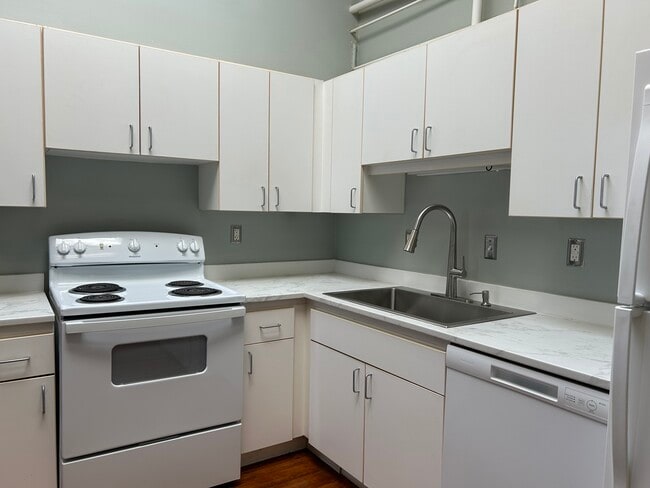 Photo - 125 Oak Street apartments