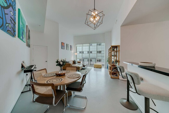 Photo - 235 NE 2nd St Unit SI ID1467685P