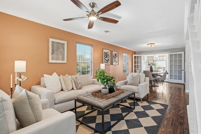 Photo - 818 Cedar Rd