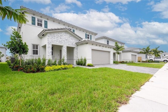 Photo - 2636 SE 8th Ct