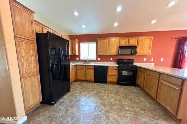Photo - 17630 White Tail Ct