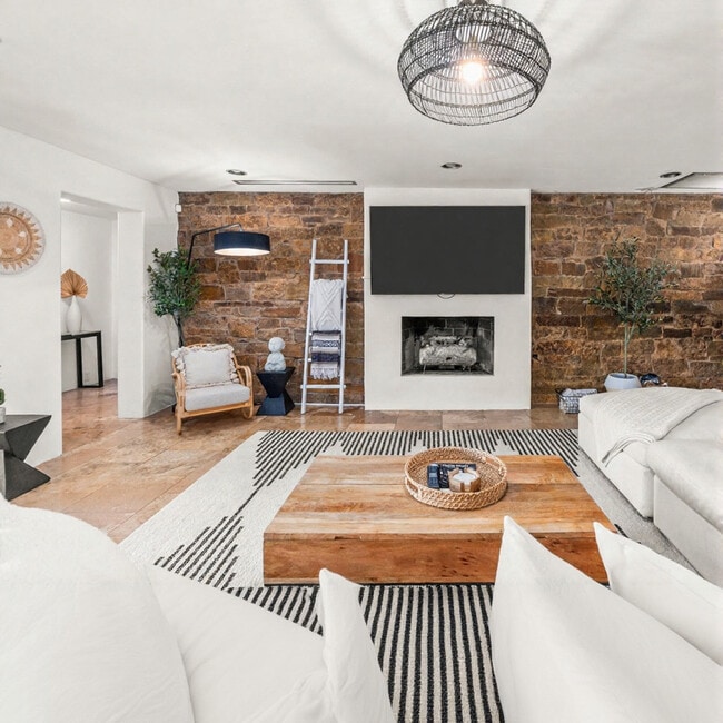 Building Photo - 4129 E Palo Verde Dr Unit SI ID1608866P