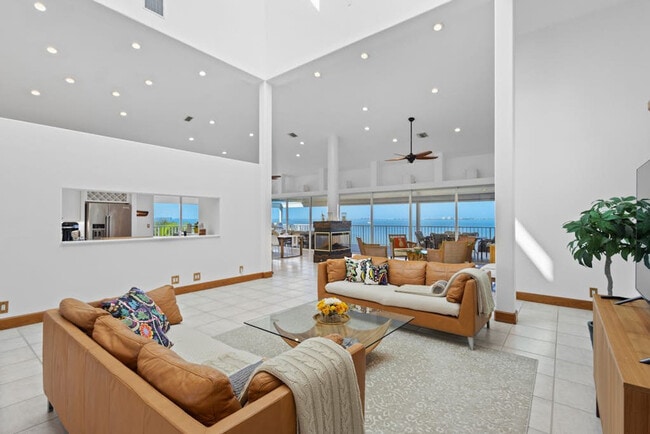 Building Photo - 3208 Bay Dr Unit SI ID1591526P