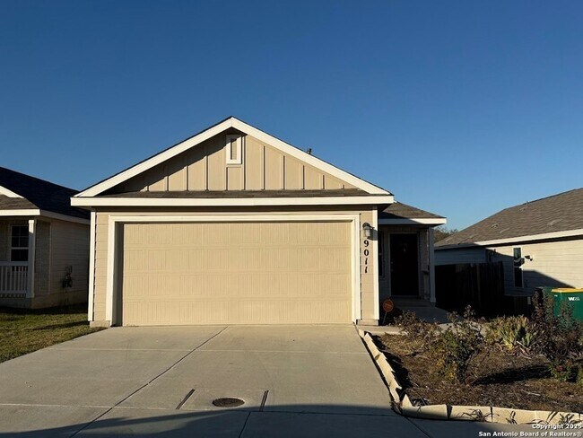 Building Photo - 9011 Little Hoss