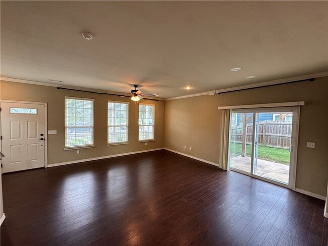 Photo - 626 N Tennyson Ln