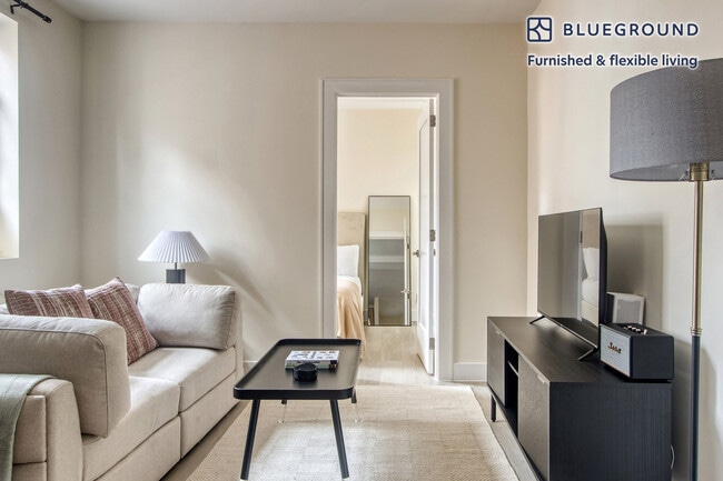 Photo - 138 E 38th St Unit FL9-ID1910