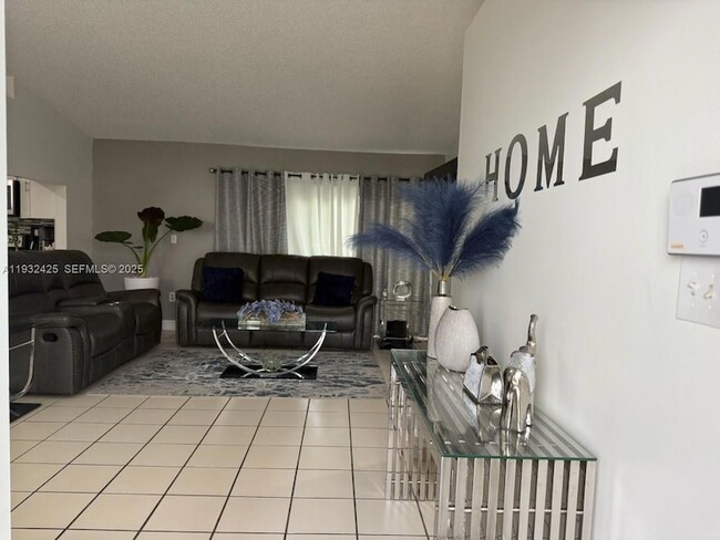 Photo - 9829 SW 221st St Rd