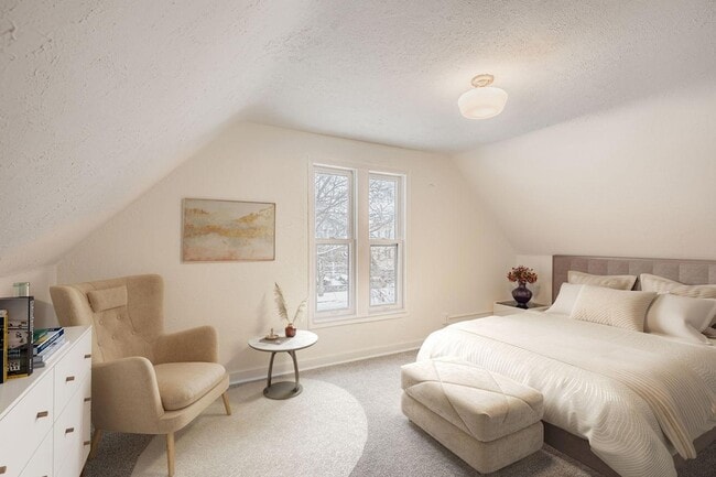 Photo - 84 Isabel St W