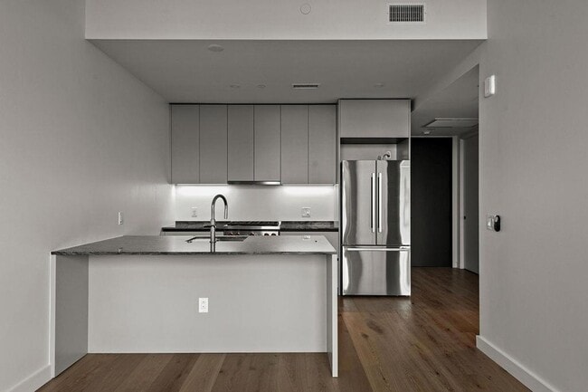 Photo - 610 Davis St Unit 3310